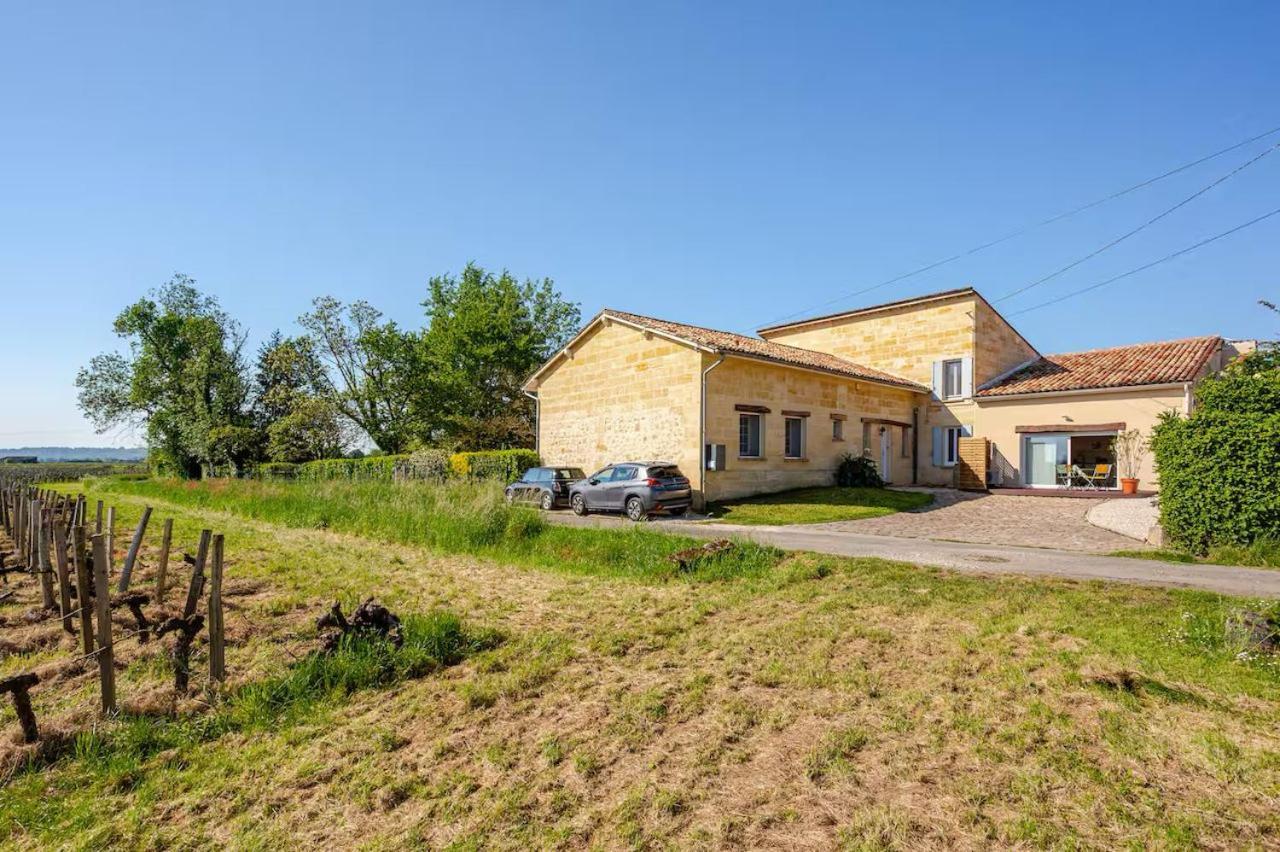 Guesthouse Les Maurins Saint-Sulpice-de-Faleyrens Bagian luar foto