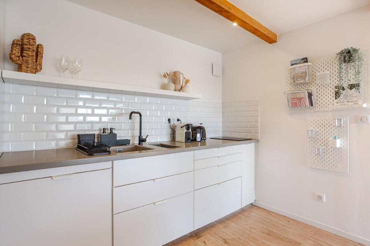 Guesthouse Les Maurins Saint-Sulpice-de-Faleyrens Bagian luar foto