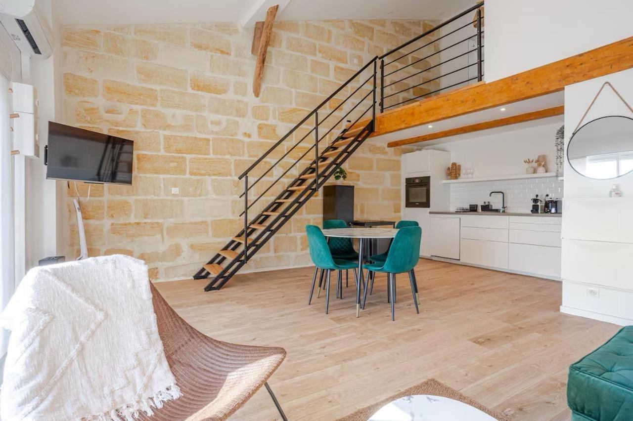 Guesthouse Les Maurins Saint-Sulpice-de-Faleyrens Bagian luar foto